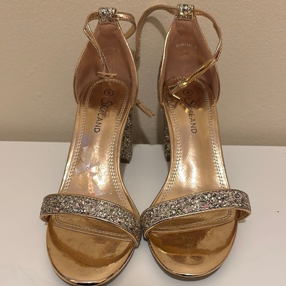 Cecelia New York Gold Glamorous Heels - Picture 1 of 3